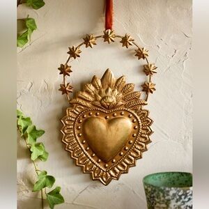 Anthro Terrain Heart Halo of Stars Gold Iron Valentine